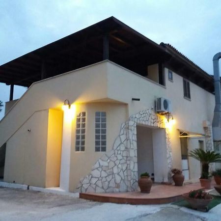 Il Piccolo Nido Bed & Breakfast Borgo Montenero Exterior photo